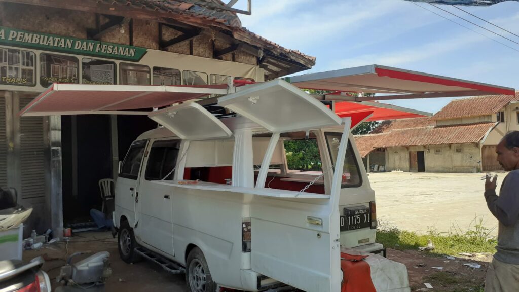 𝐑𝐄𝐊𝐎𝐌𝐄𝐍𝐃𝐀𝐒𝐈 !  Jasa Custom  Food Truck di Halmahera Selatan