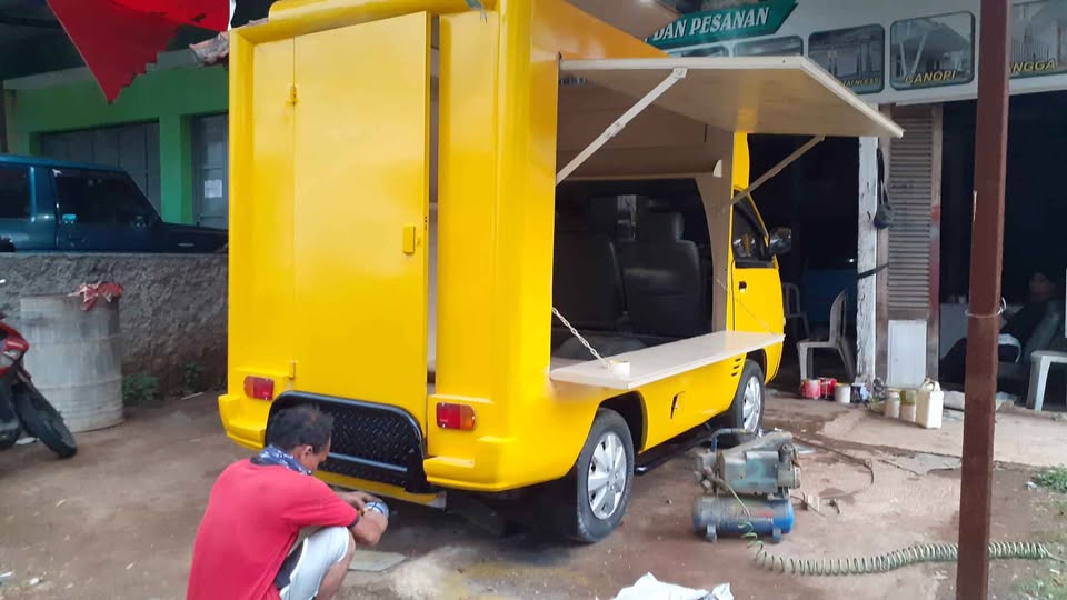 𝐑𝐄𝐊𝐎𝐌𝐄𝐍𝐃𝐀𝐒𝐈 !  Layanan Kreatif untuk  Food Truck di Palu